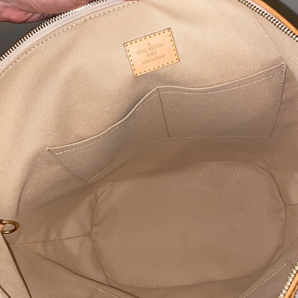 White monogram Louis Vuitton shoulder bag - Picture 6 of 9